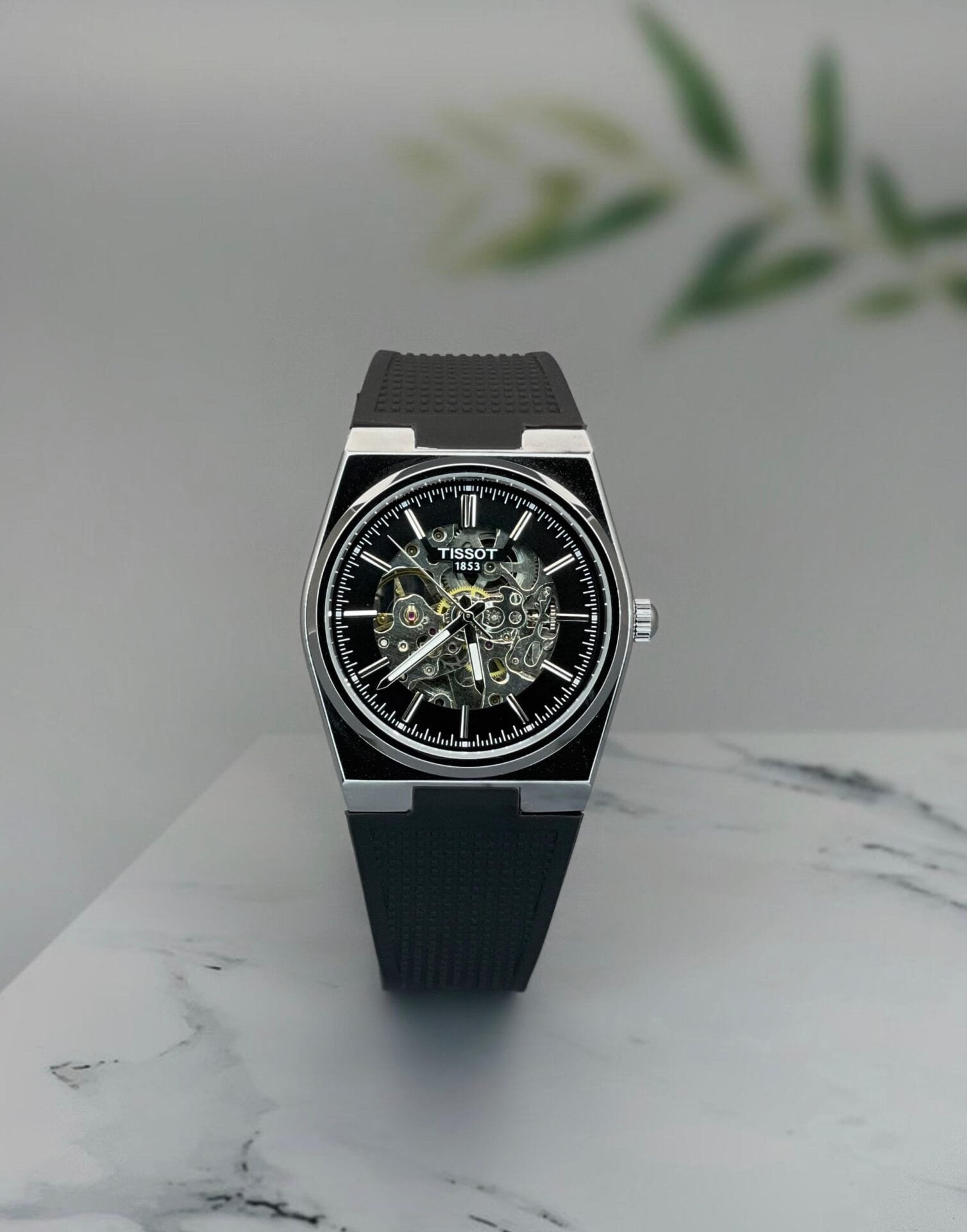 Manual-winding Skeleton Dial Men's Watch (2)