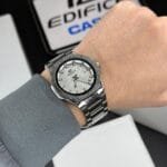 Men’s Silver Quartz Watch with Anti-Reflective Sapphire Crystal (3)