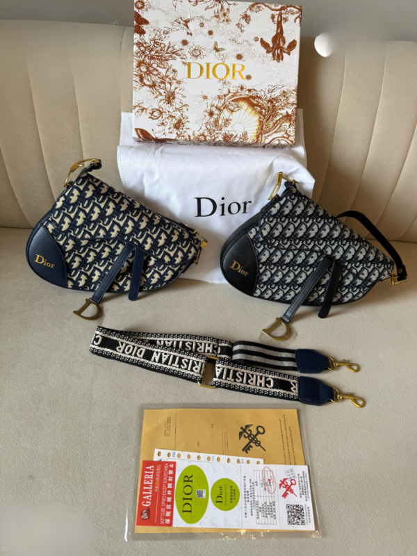 Curved Flap Shoulder Bag for Women | BSBmart