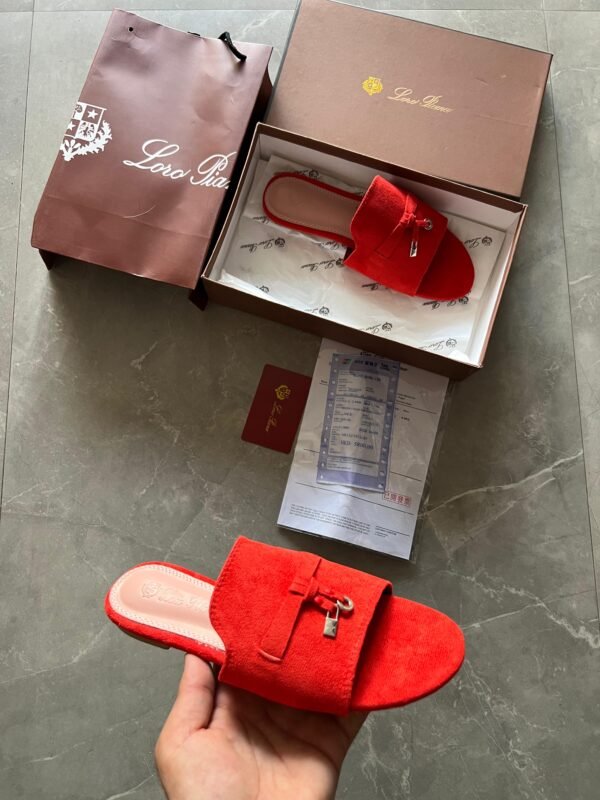 Luxury Flat Sandals for Women BSBmart (1) Luxury Flat Sandals for Women | BSBmart