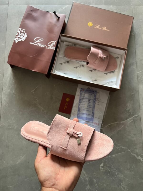 Luxury Flat Sandals for Women BSBmart (2) Luxury Flat Sandals for Women | BSBmart