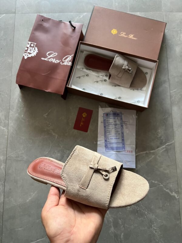 Luxury Flat Sandals for Women BSBmart (4) Luxury Flat Sandals for Women | BSBmart