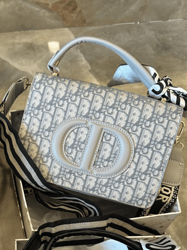 Signature Flap Shoulder Bag for Women BSBmart