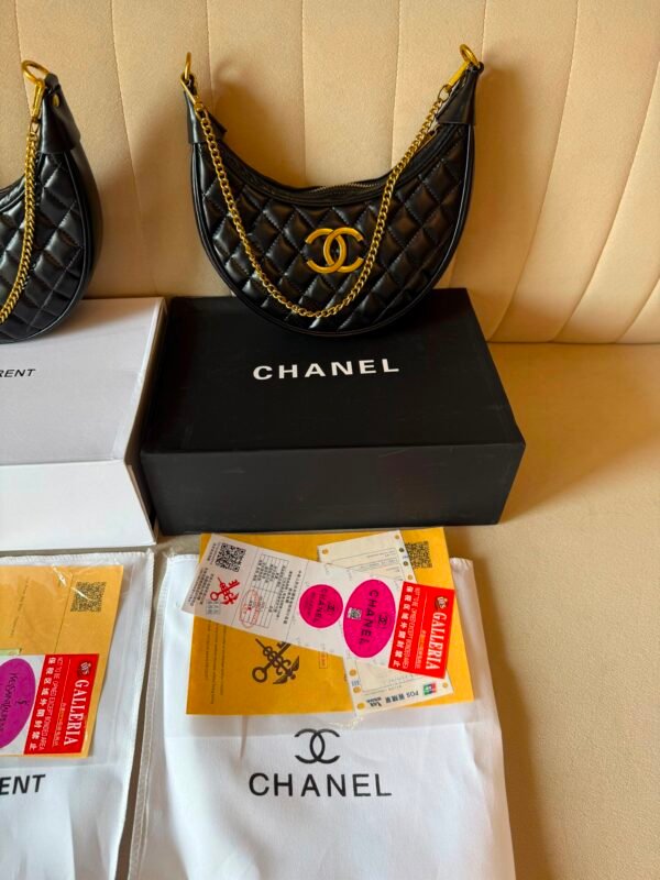U-Shaped Quilted Bag with Gold Chain | BSBmart