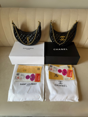 U-Shaped Quilted Bag with Gold Chain BSBmart