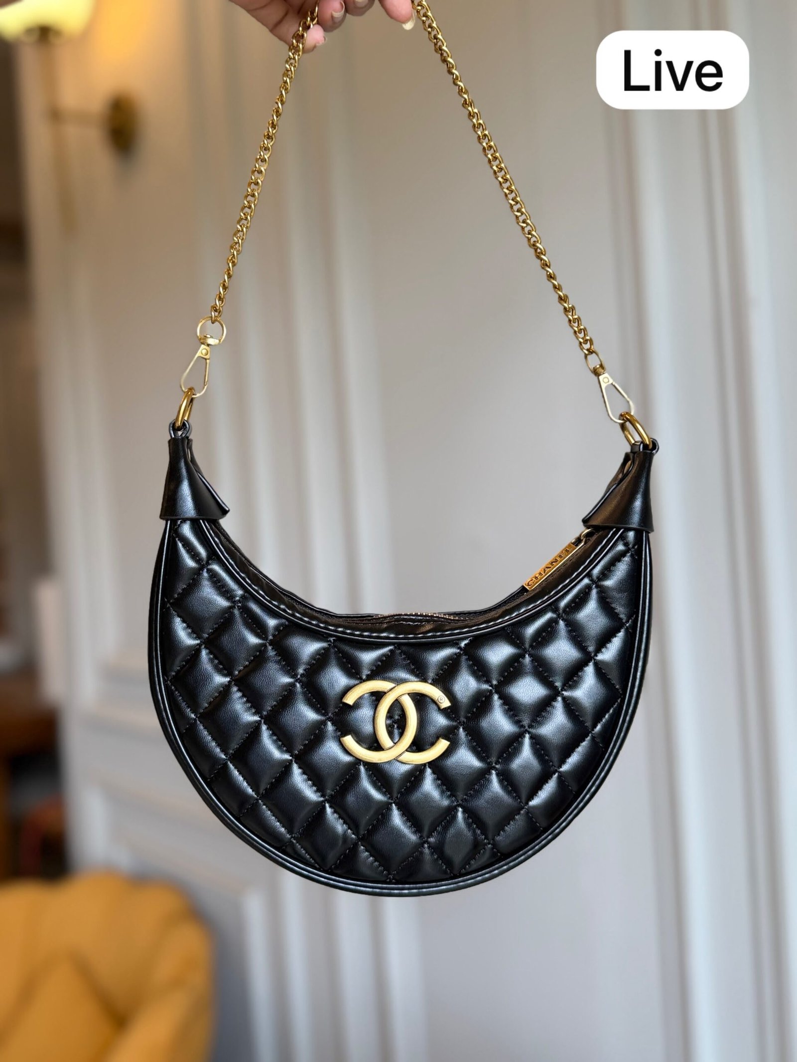 U-Shaped Quilted Bag with Gold Chain | BSBmart