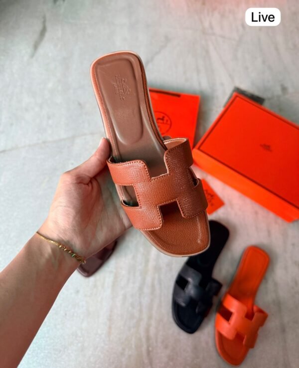Elegant Flat Sandals for Women | Stylish Everyday Wear