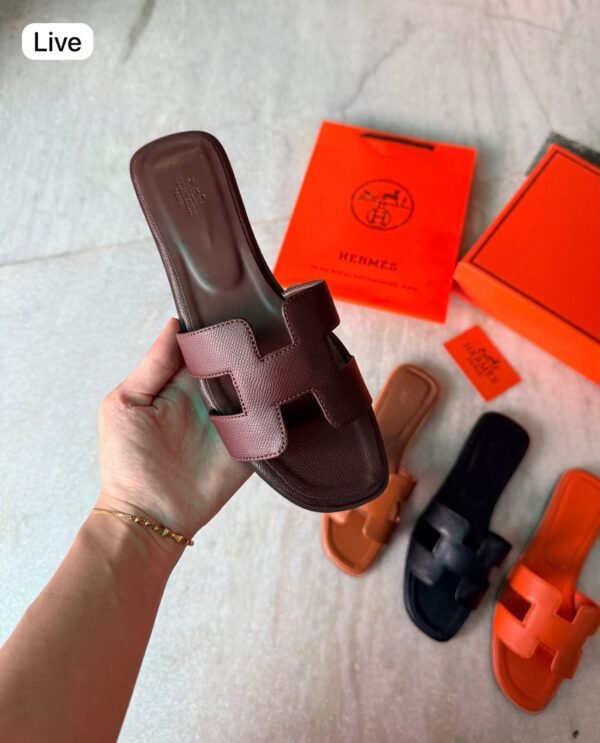 Elegant Flat Sandals for Women | Stylish Everyday Wear