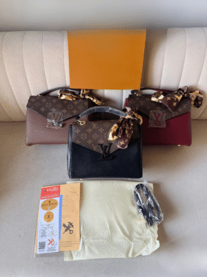 Elegant Top Handle Handbag for Women | BSBmart