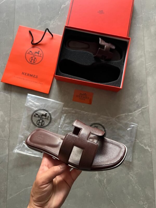 Luxury Flat Sandals for Women | BSBmart