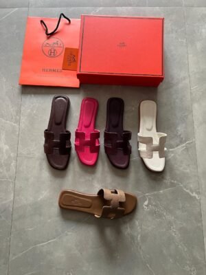 Luxury Flat Sandals for Women | BSBmart