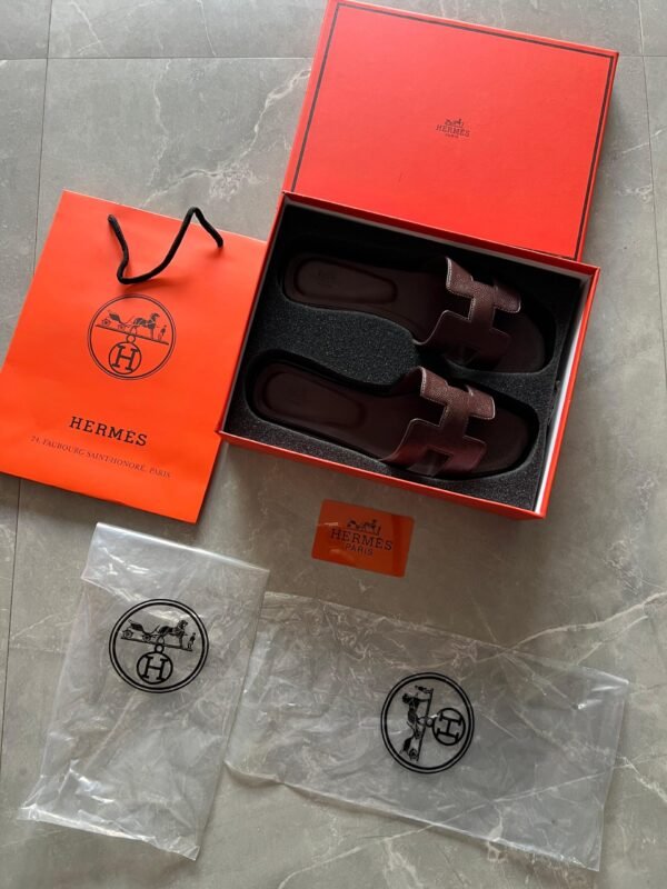 Luxury Flat Sandals for Women | BSBmart