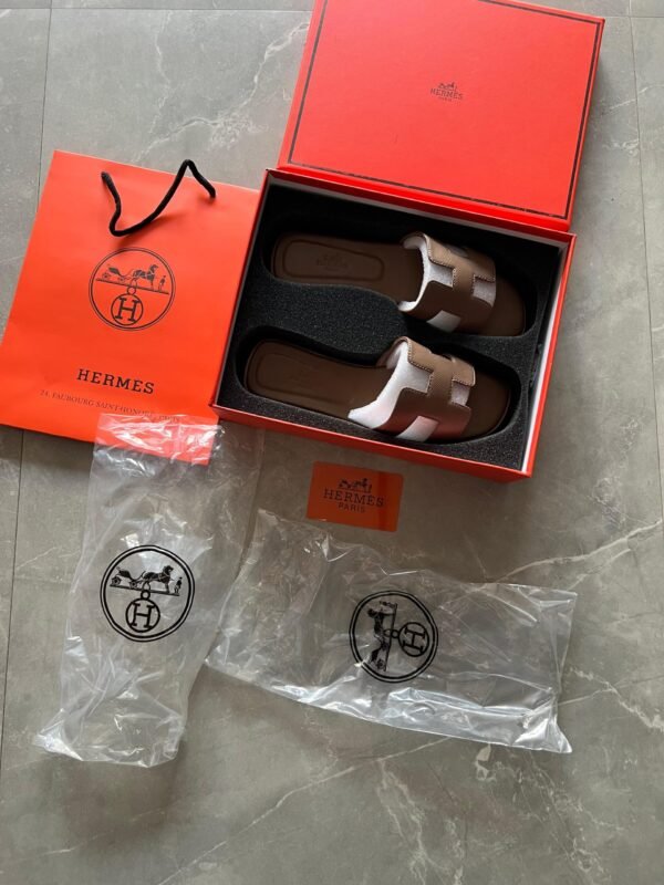 Luxury Flat Sandals for Women | BSBmart