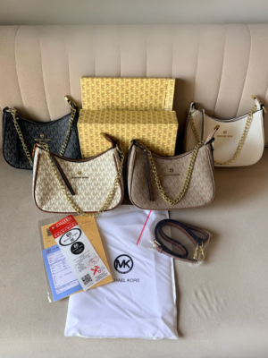 Small Logo Shoulder Bag for Women | BSBmart