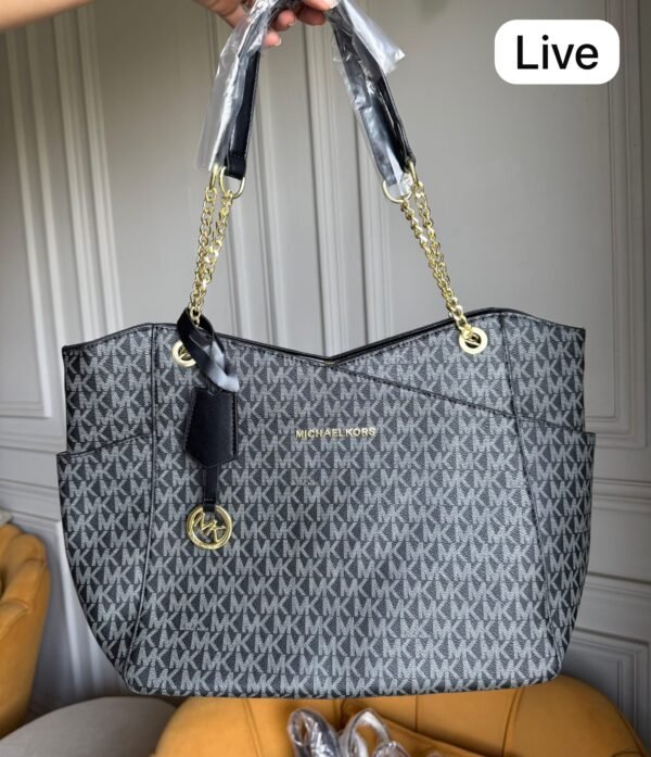 Jet Large Chain Shoulder Bag for Women | BSBmart